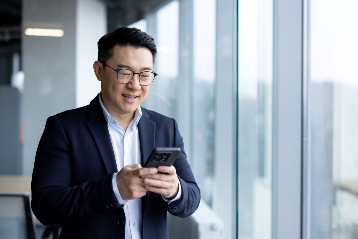 Omnichannel Experience Playbook Header Image